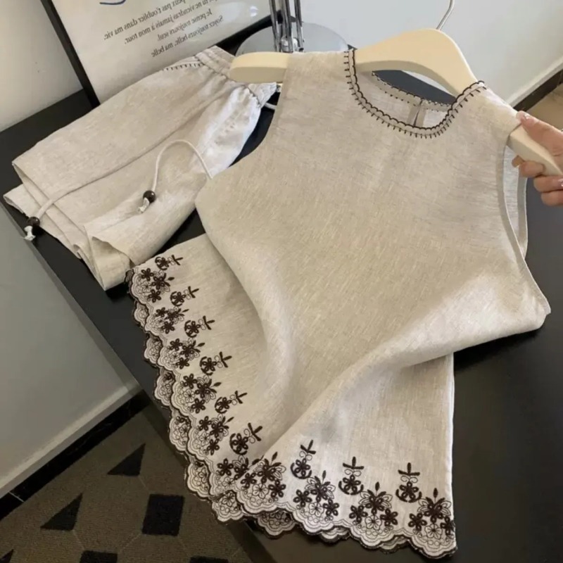 Embroidery Simple - Prosty komplet damski w stylu old