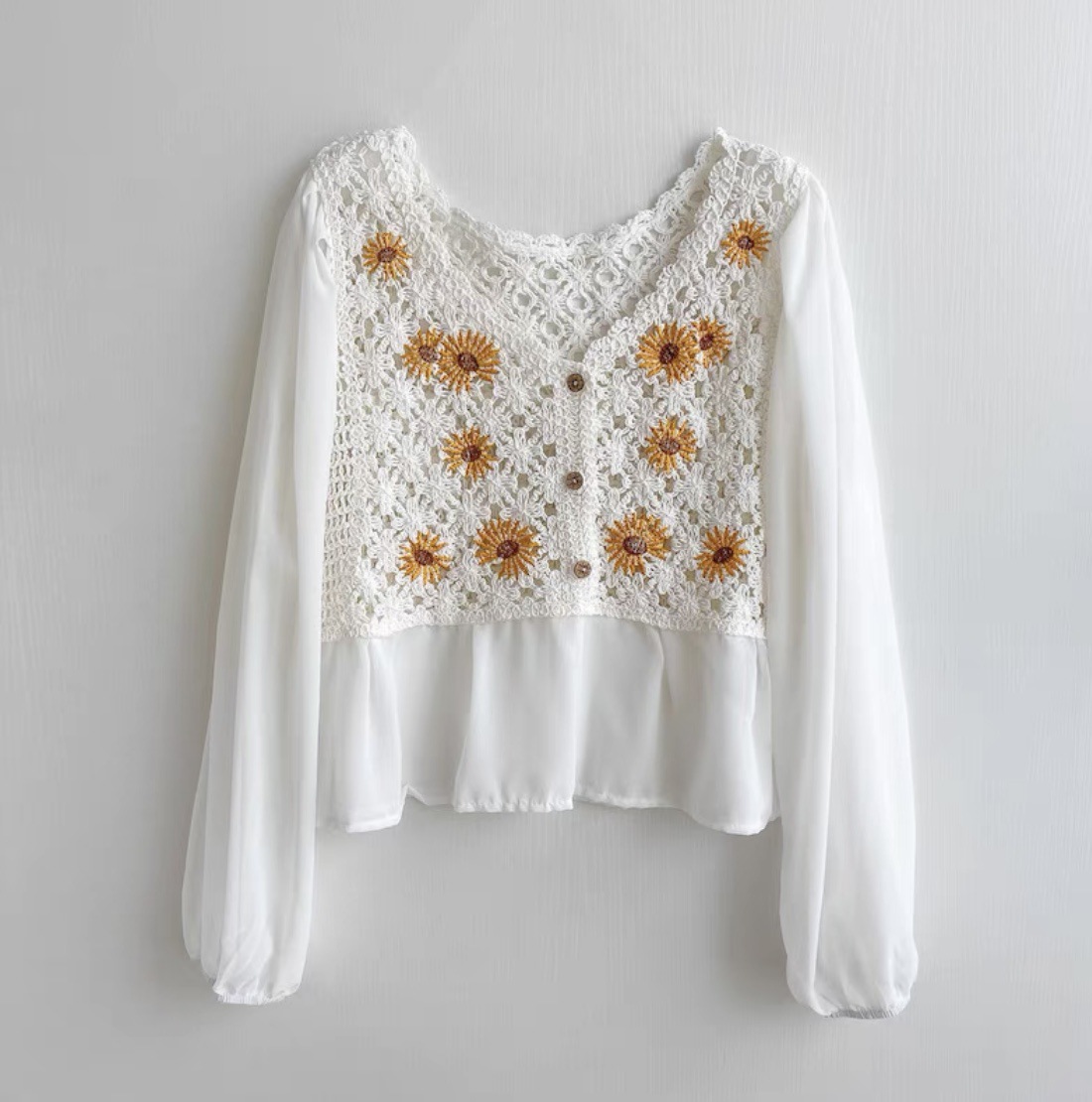 Szyfonowy top z haftem kwiatow – Embroidery Daisy recenzja i cena