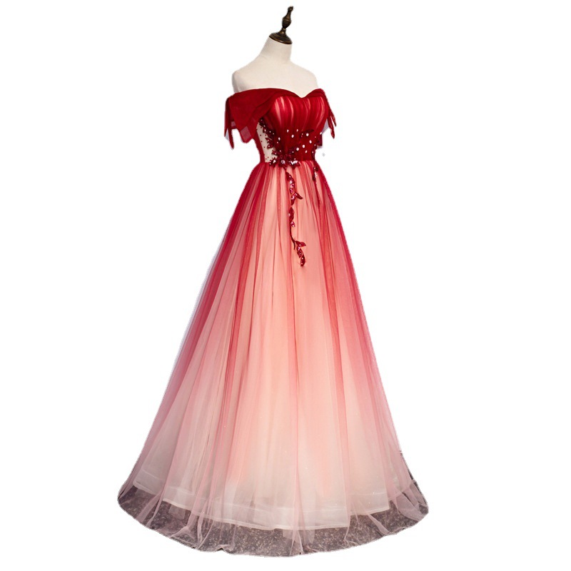 Sukienka na ramiączkach dla pa – Embroidery Red recenzja i cena